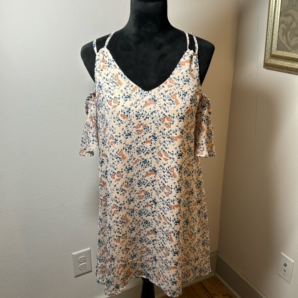 Chelsea28 floral print cold shoulder flutter‎ sleeves V neck shift boho dress XS